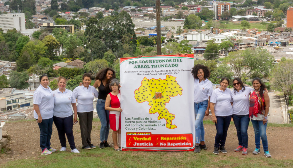 Asviponalca trabaja por las familias de la Fuerza Pública. Foto: Julián Moreno para CNMH.
