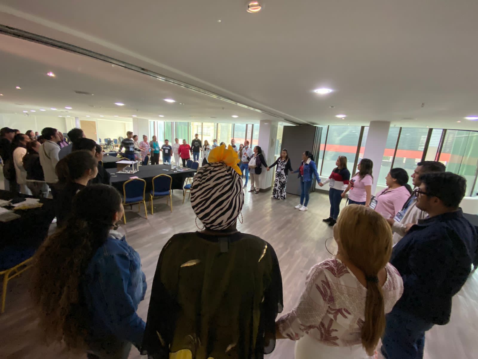 Un nuevo encuentro de diálogo con 53 representantes de las Mesas de Participación Efectiva de Víctimas.