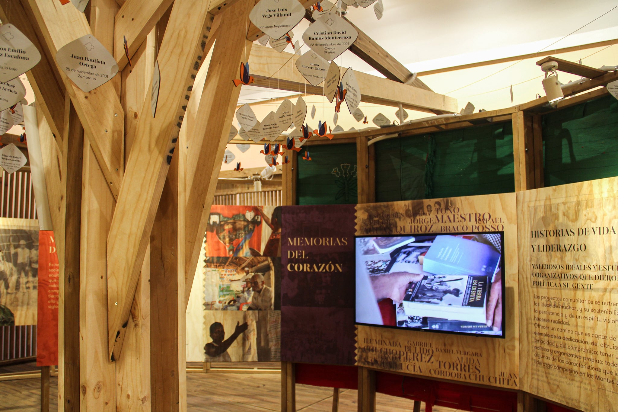 El mochuelo vuela hacia Bogotá - Galeria.