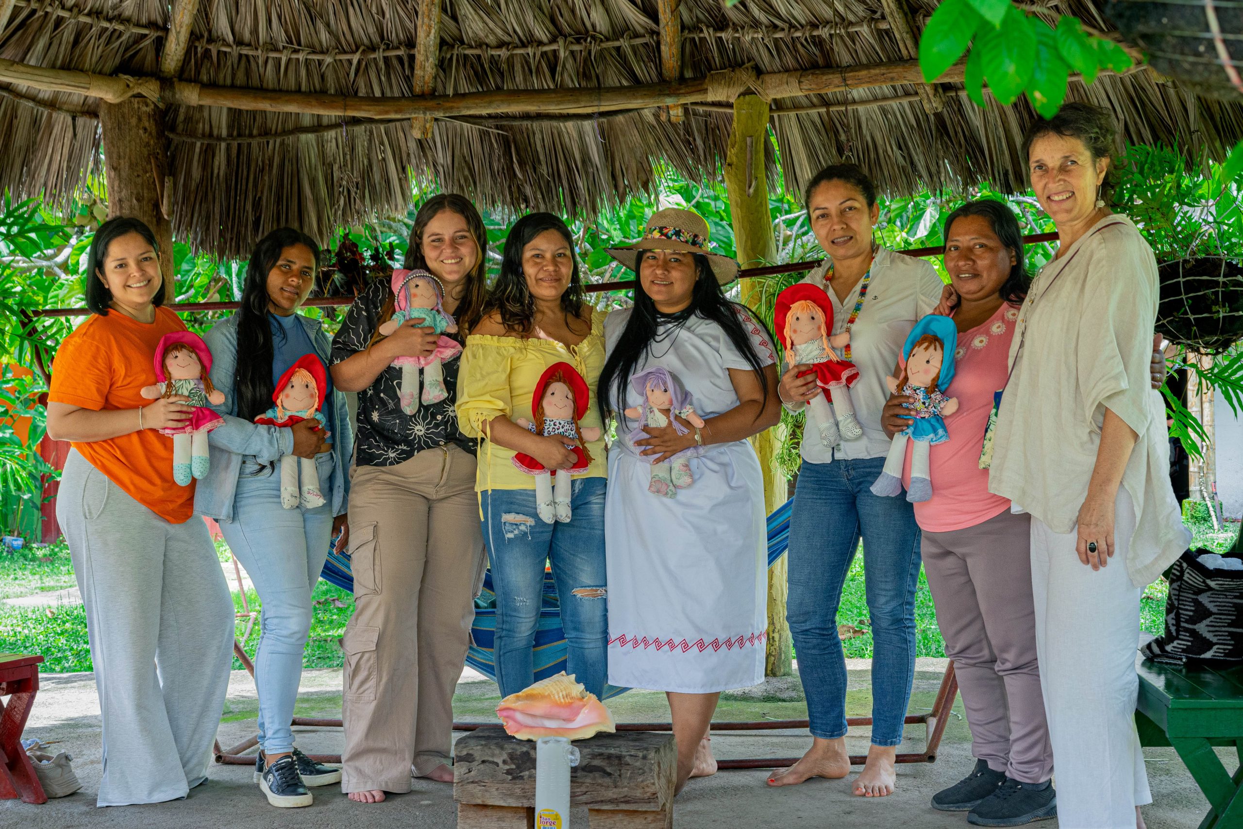 Reunión de mujeres indígenas en Busintana (Pueblo Bello, Cesar).